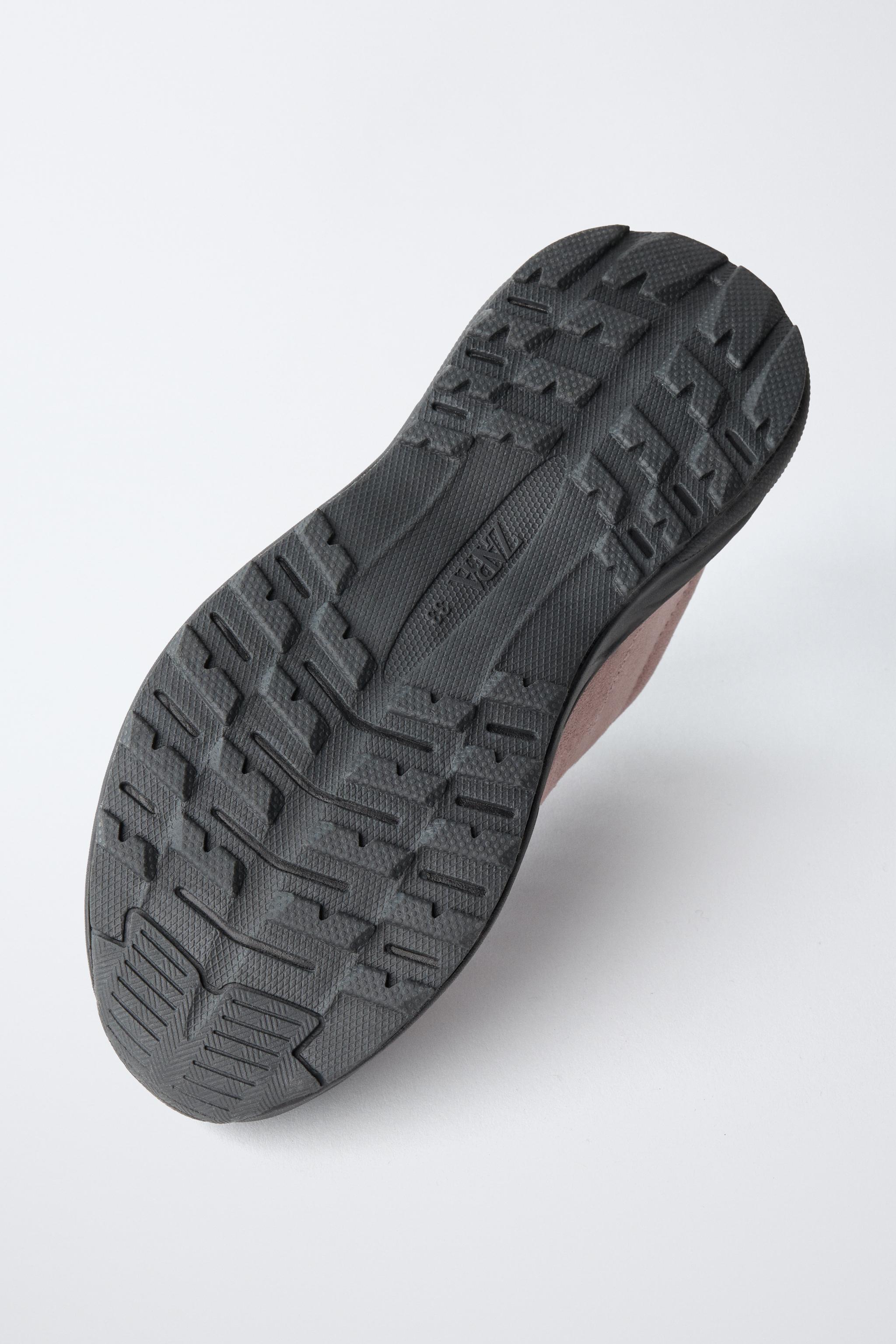 TECHNICAL SNEAKERS
